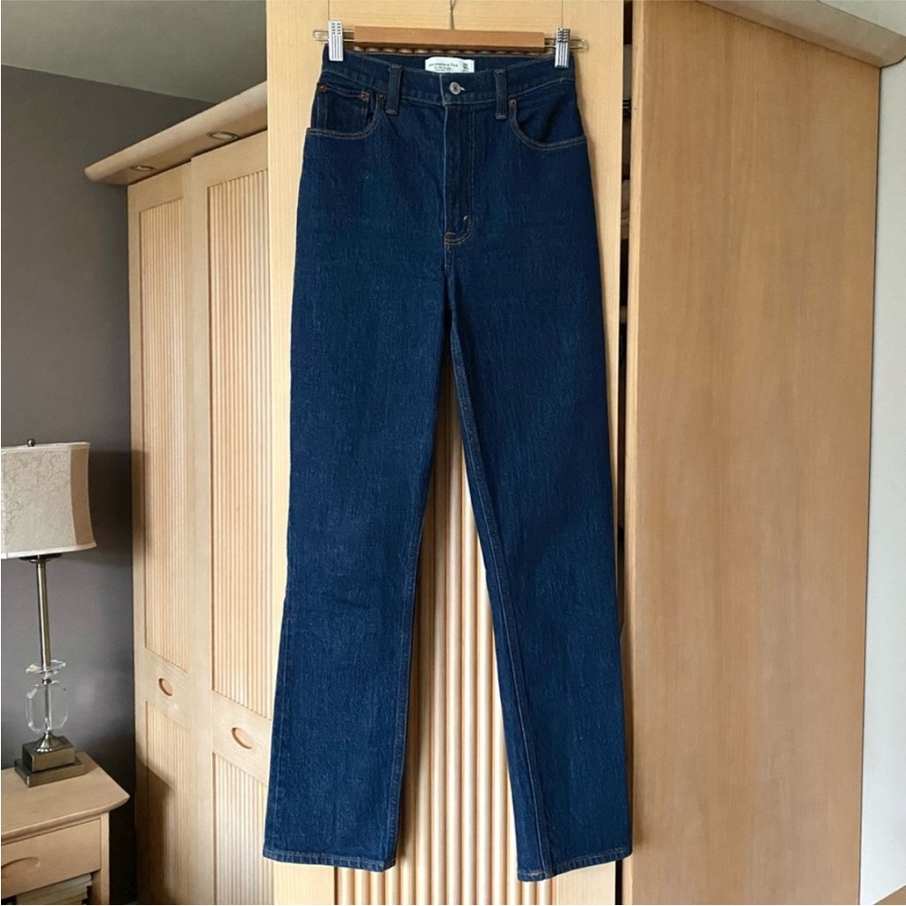 Abercrombie & Fitch Women's Straight Leg Jeans - Dark Blue